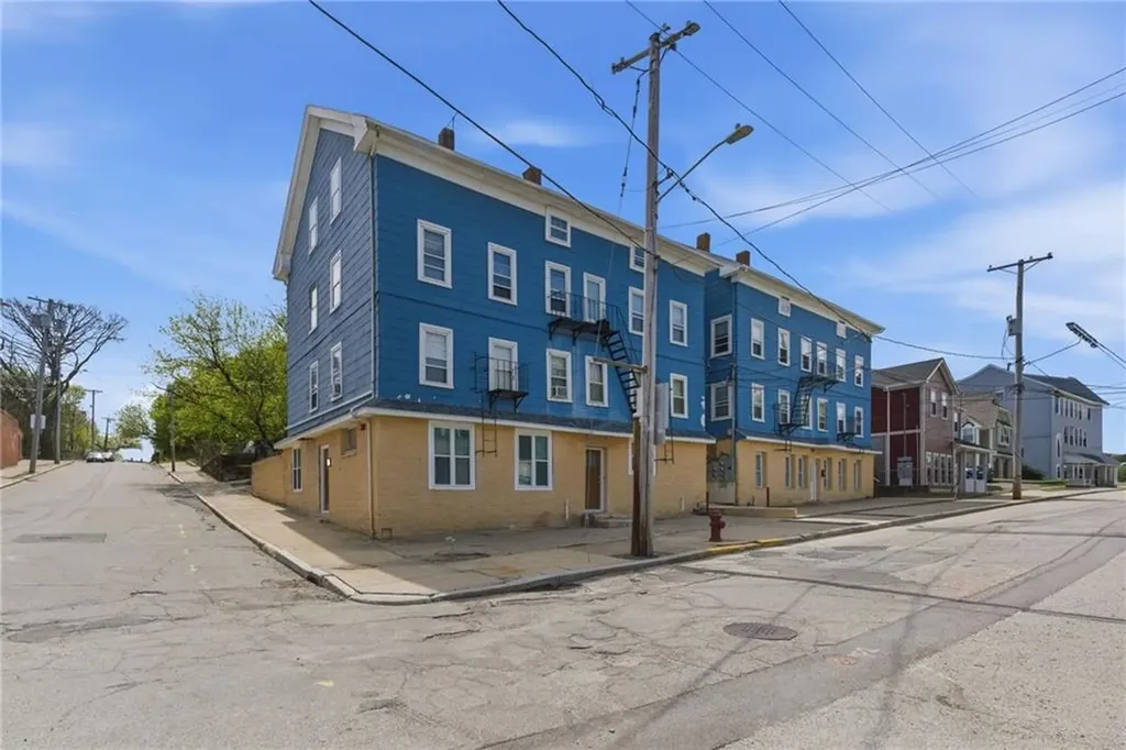 126 140 Sayles Street Woonsocket RI 02895