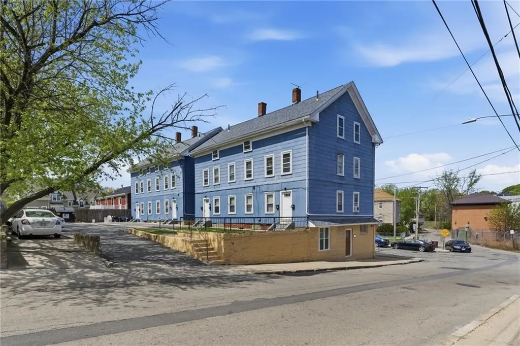 126 140 Sayles Street Woonsocket RI 02895