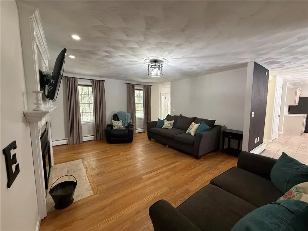 299 Robin Hollow Road West Greenwich RI 02817