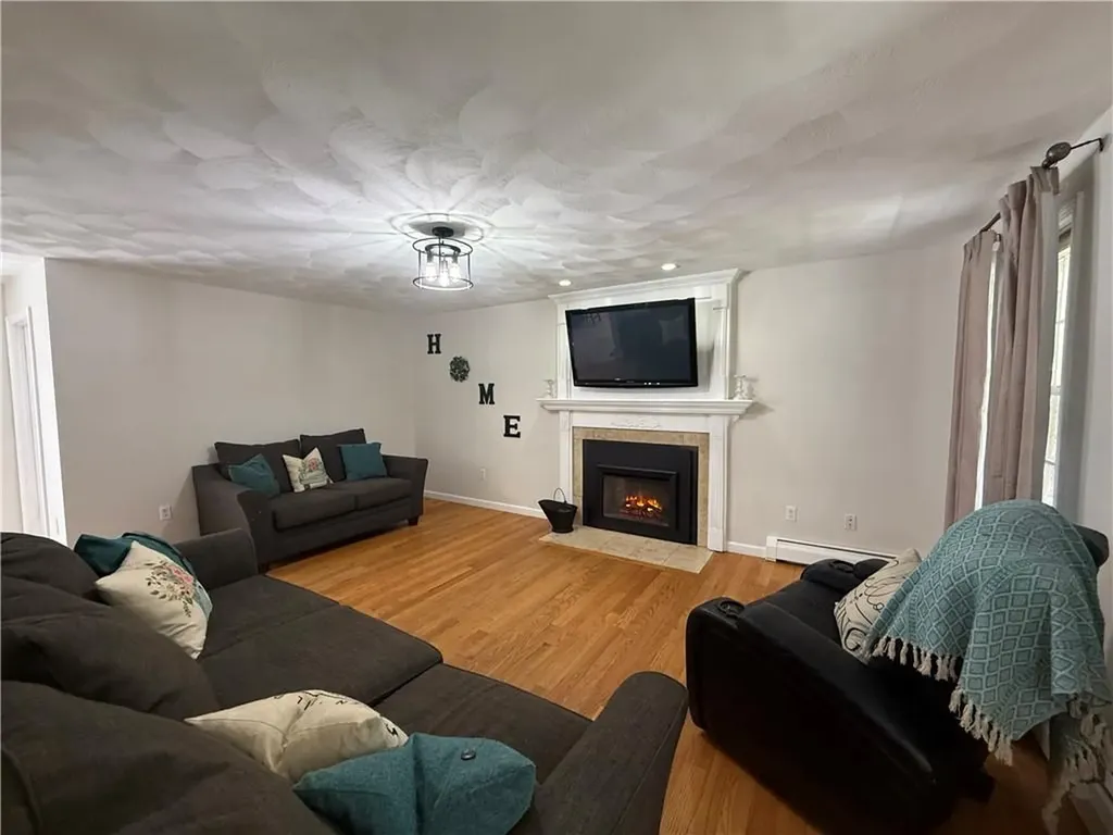 299 Robin Hollow Road West Greenwich RI 02817