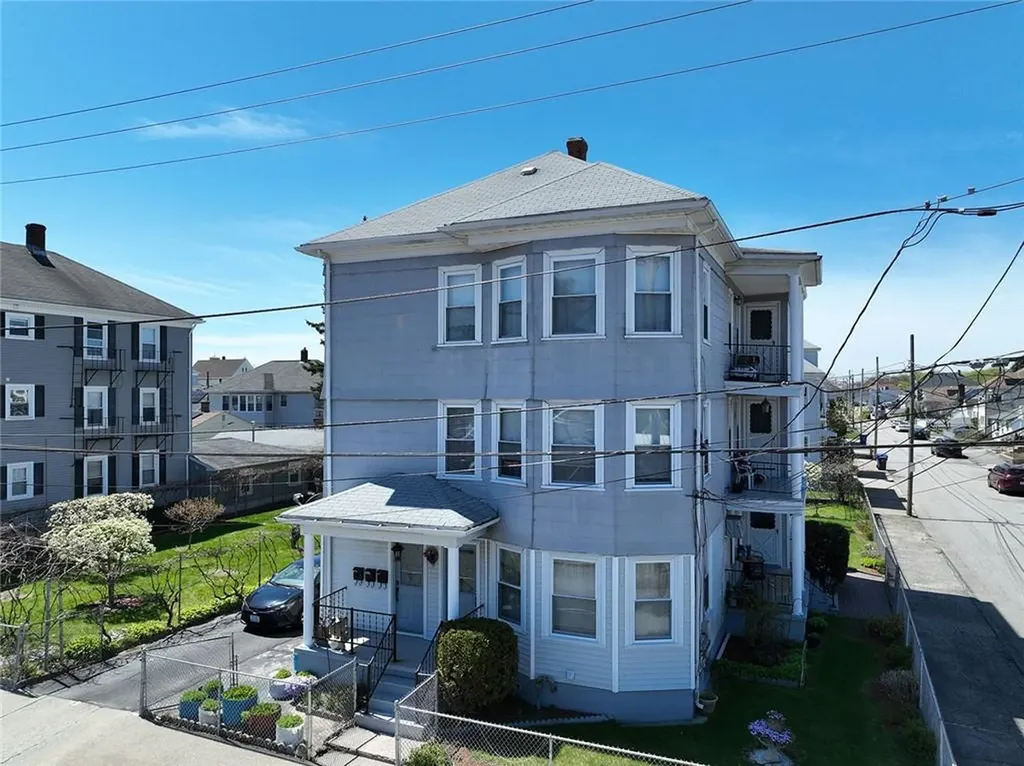 104 Bates Street Pawtucket RI 02861