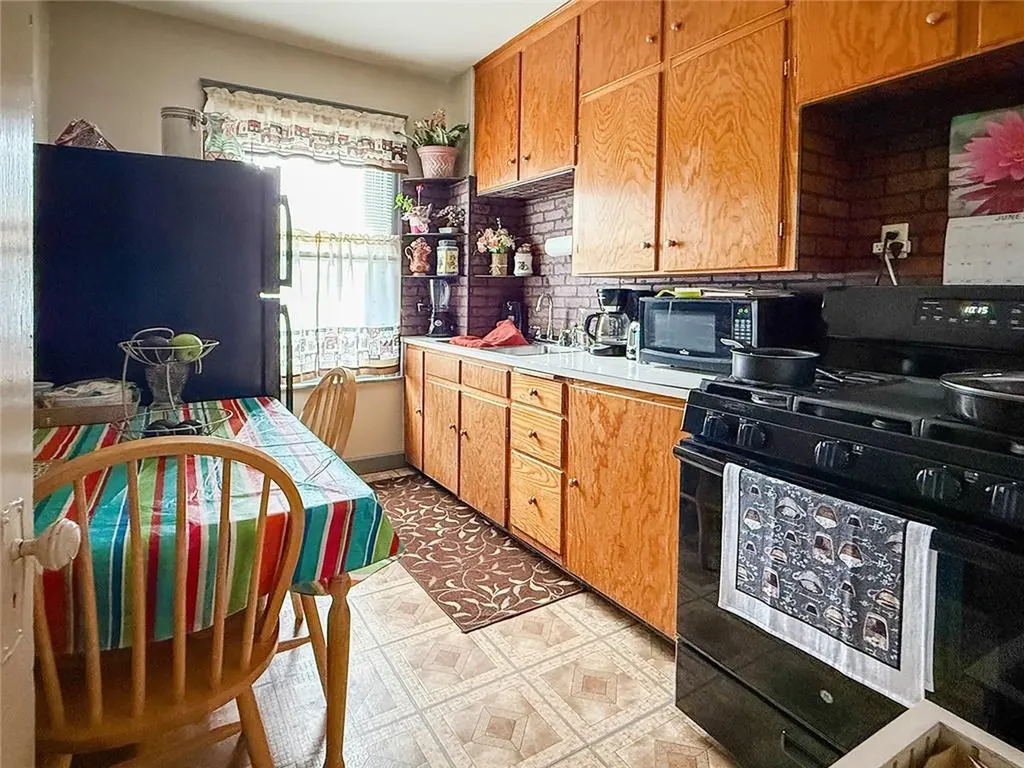 104 Bates Street Pawtucket RI 02861
