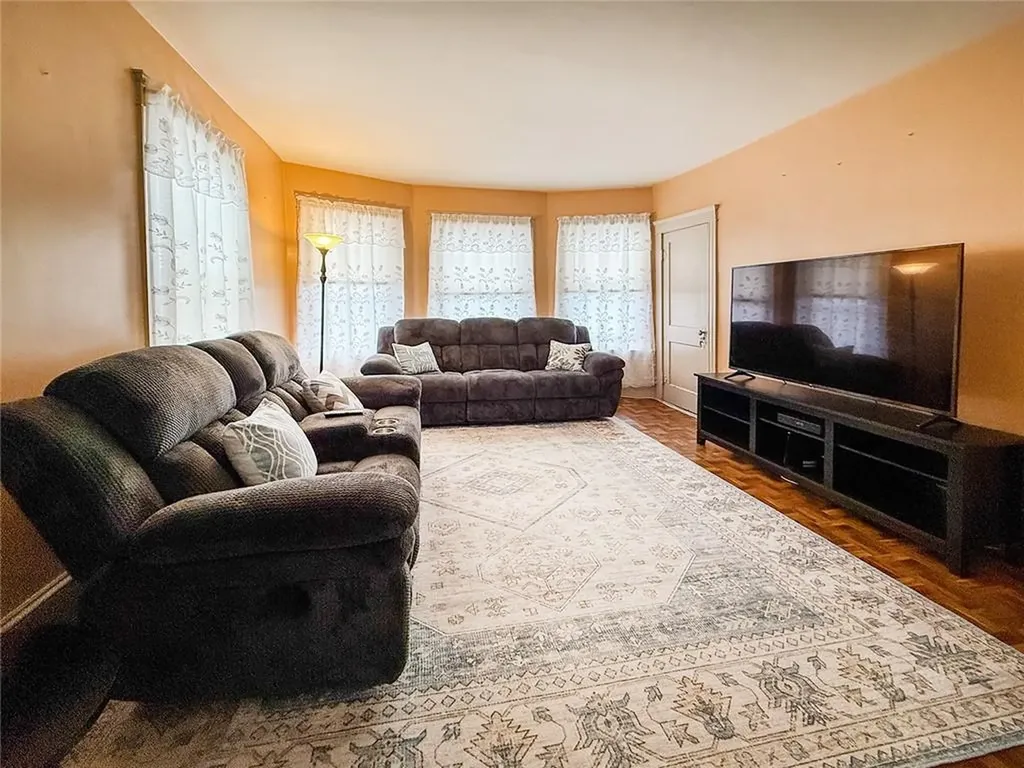 104 Bates Street Pawtucket RI 02861