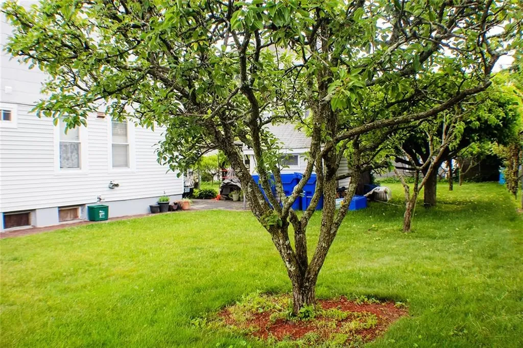 104 Bates Street Pawtucket RI 02861
