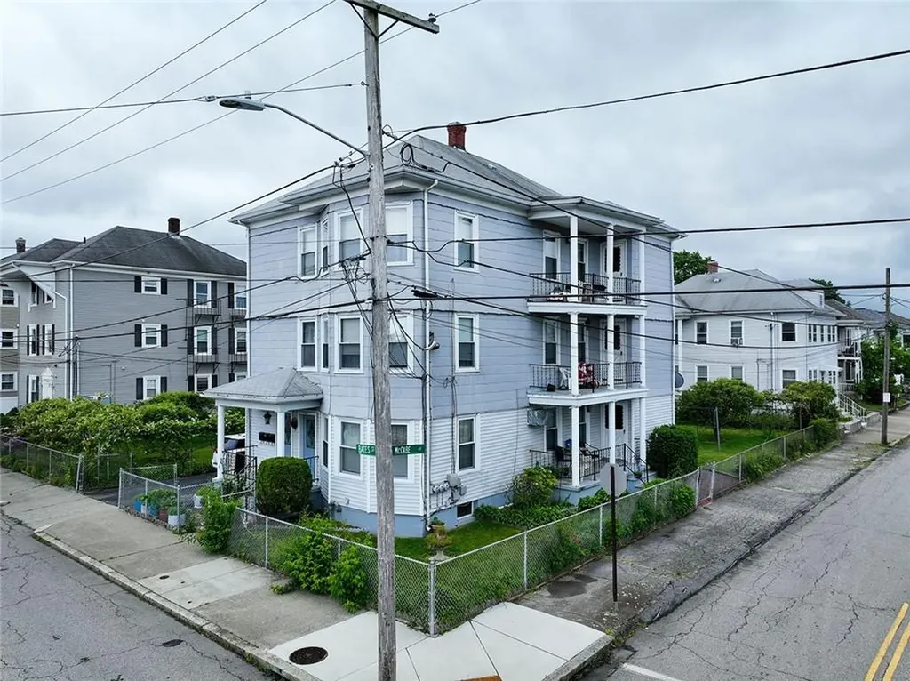 104 Bates Street Pawtucket RI 02861