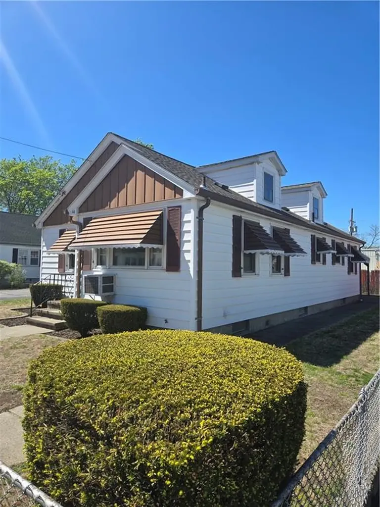 60 Charlotte Street North Providence RI 02904