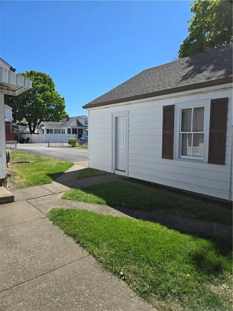 60 Charlotte Street North Providence RI 02904