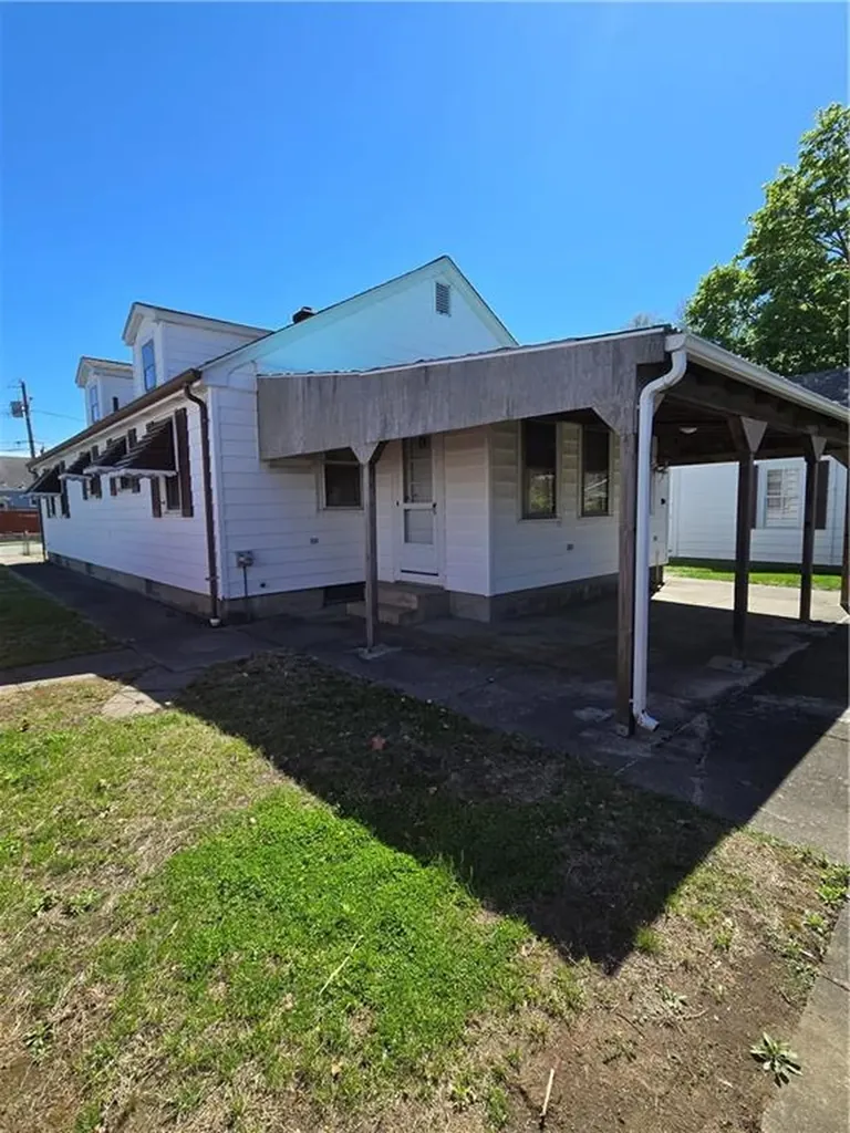 60 Charlotte Street North Providence RI 02904