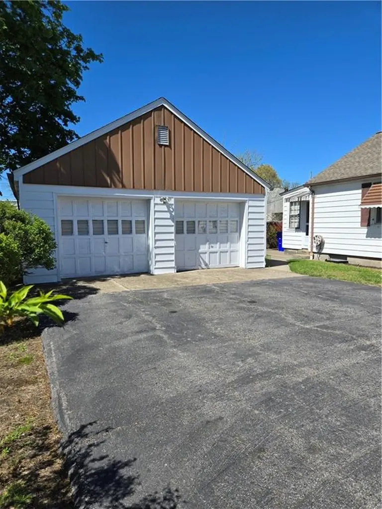 60 Charlotte Street North Providence RI 02904