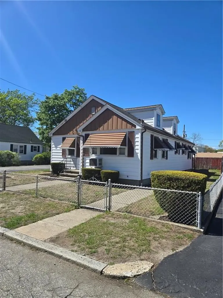 60 Charlotte Street North Providence RI 02904