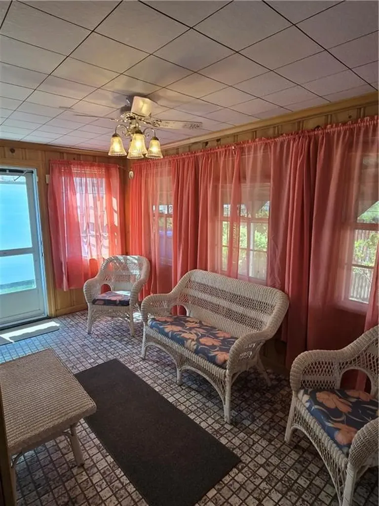 60 Charlotte Street North Providence RI 02904