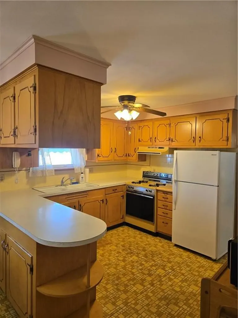 60 Charlotte Street North Providence RI 02904