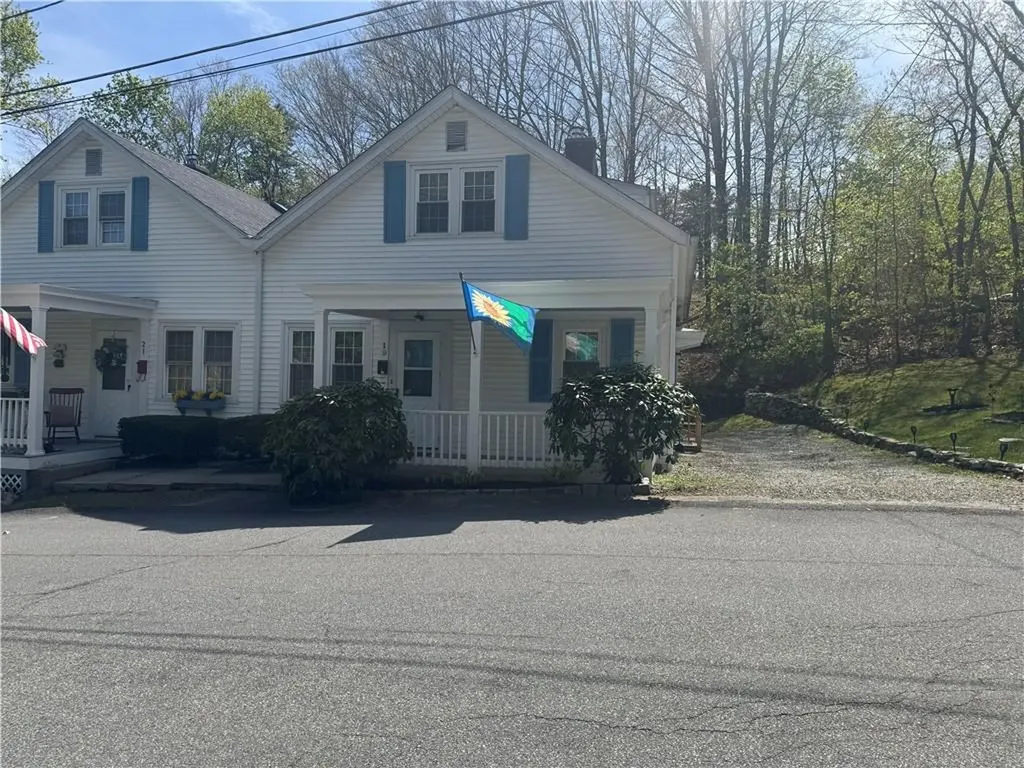 19 Whipple Avenue Smithfield RI 02917