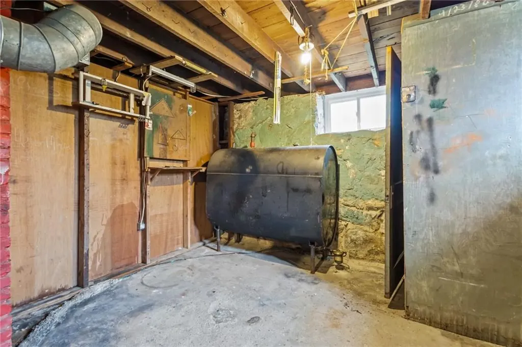 86 Fall Street Woonsocket RI 02895