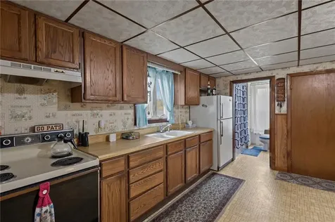 86 Fall Street Woonsocket RI 02895
