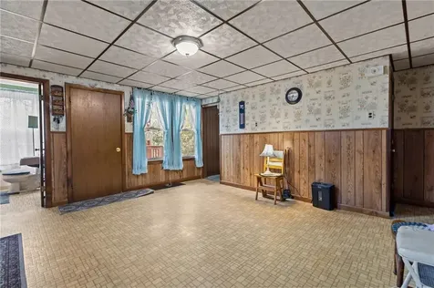 86 Fall Street Woonsocket RI 02895
