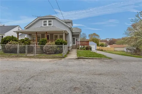 86 Fall Street Woonsocket RI 02895