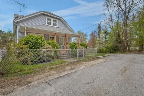86 Fall Street Woonsocket RI 02895