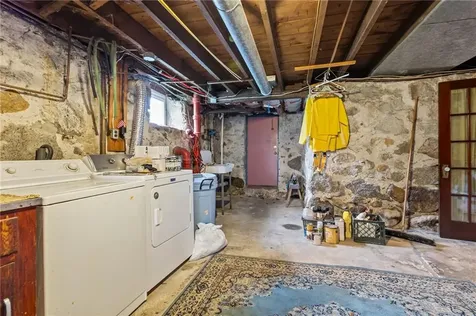86 Fall Street Woonsocket RI 02895