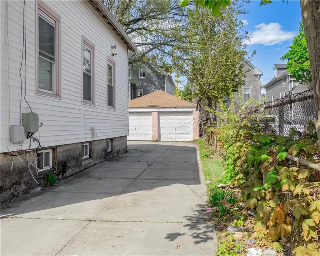 161 Ford Street Providence RI 02909