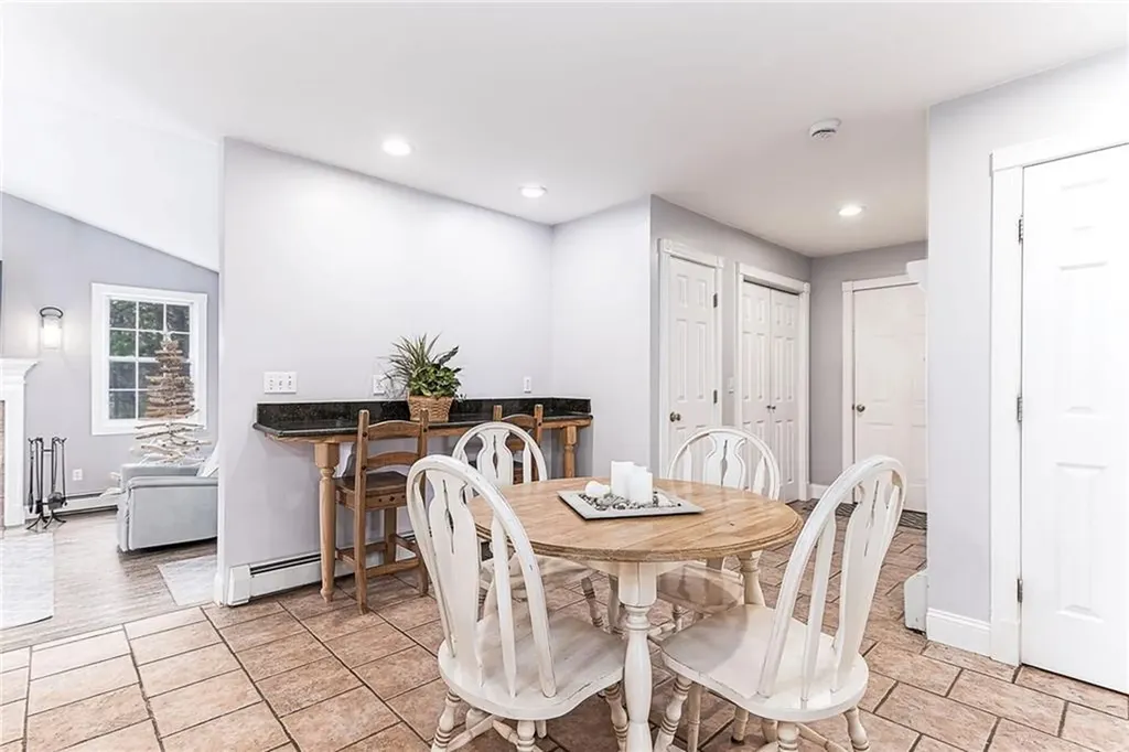 4 Laurel Avenue Westerly RI 02891