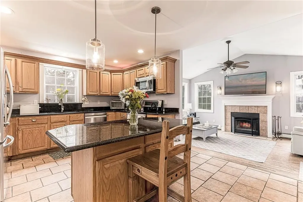 4 Laurel Avenue Westerly RI 02891