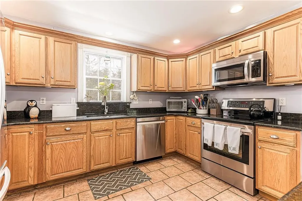 4 Laurel Avenue Westerly RI 02891