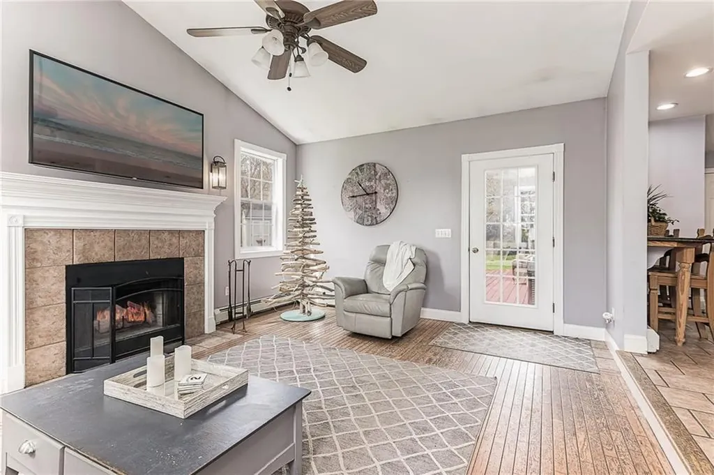 4 Laurel Avenue Westerly RI 02891