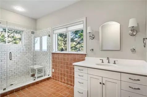 515 Indian Avenue Middletown RI 02842