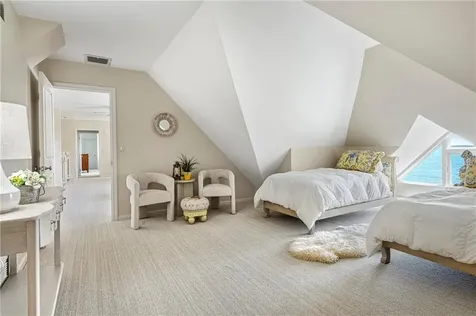 515 Indian Avenue Middletown RI 02842