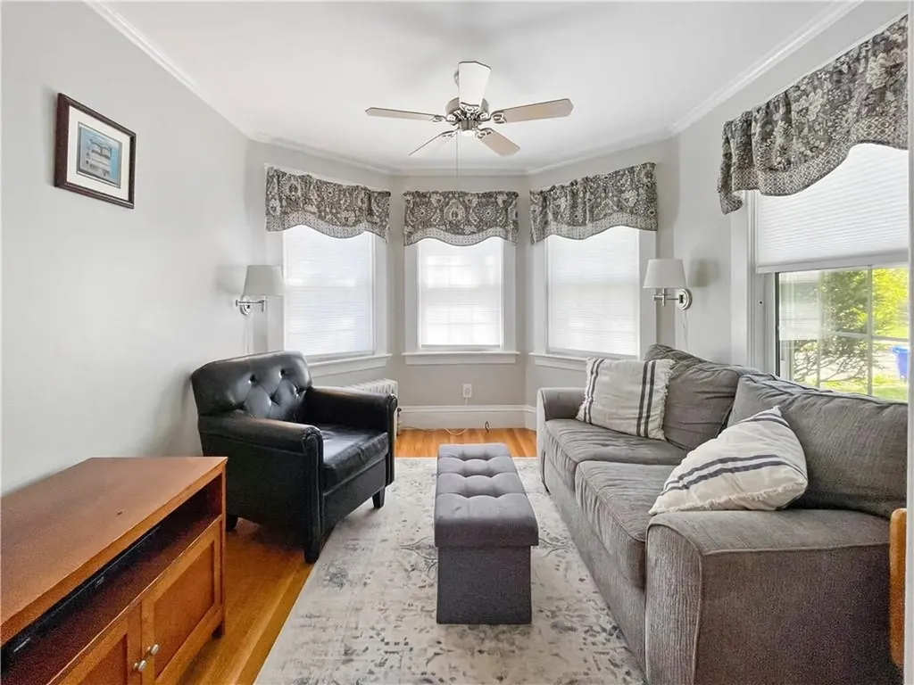 31 Elmcrest Avenue Providence RI 02908