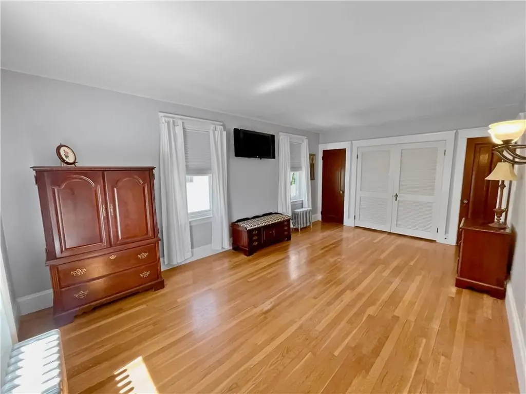 31 Elmcrest Avenue Providence RI 02908