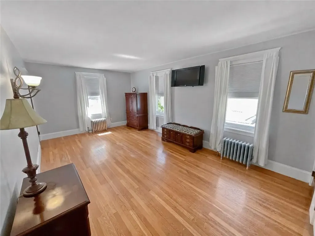 31 Elmcrest Avenue Providence RI 02908
