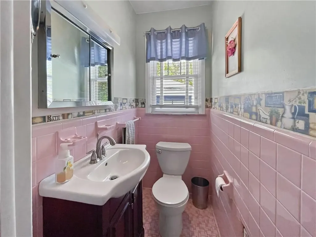 31 Elmcrest Avenue Providence RI 02908