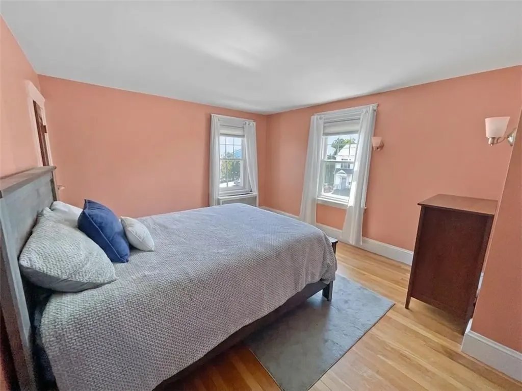 31 Elmcrest Avenue Providence RI 02908