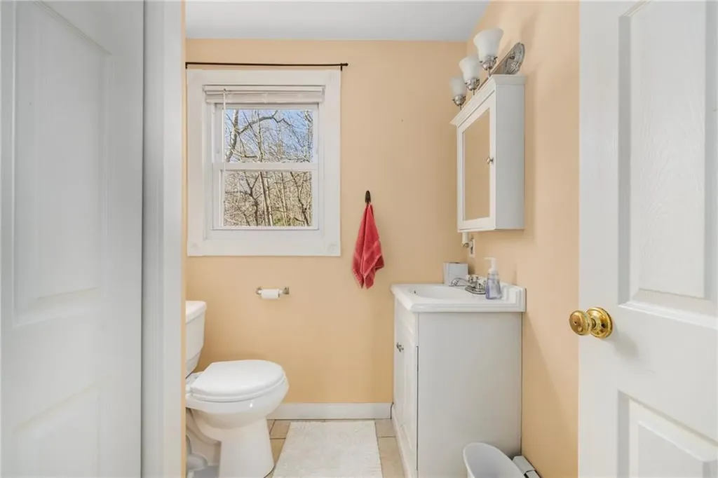 1059 East Shore Road Jamestown RI 02835