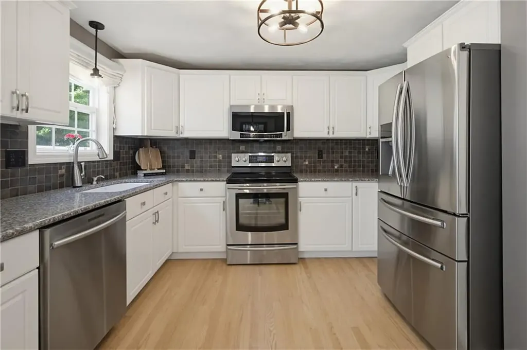 19 Oak Hill Drive Johnston RI 02919