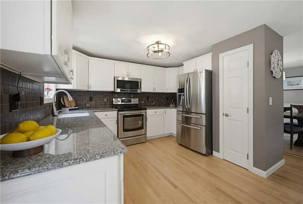 19 Oak Hill Drive Johnston RI 02919