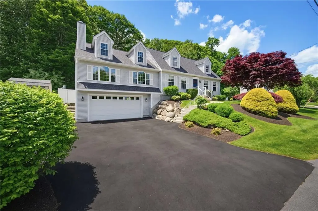 19 Oak Hill Drive Johnston RI 02919