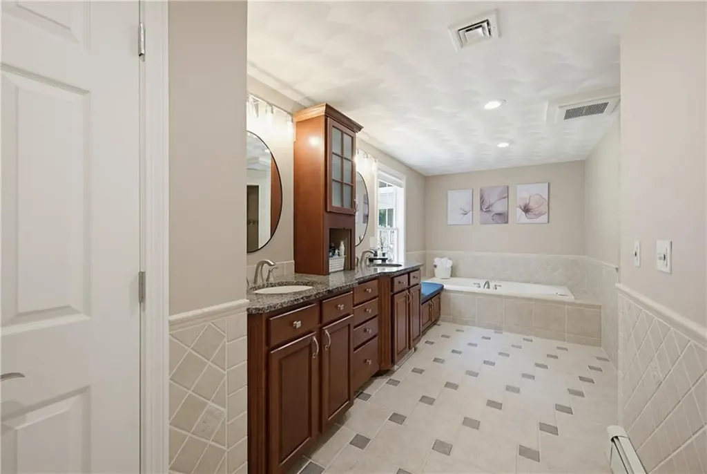19 Oak Hill Drive Johnston RI 02919