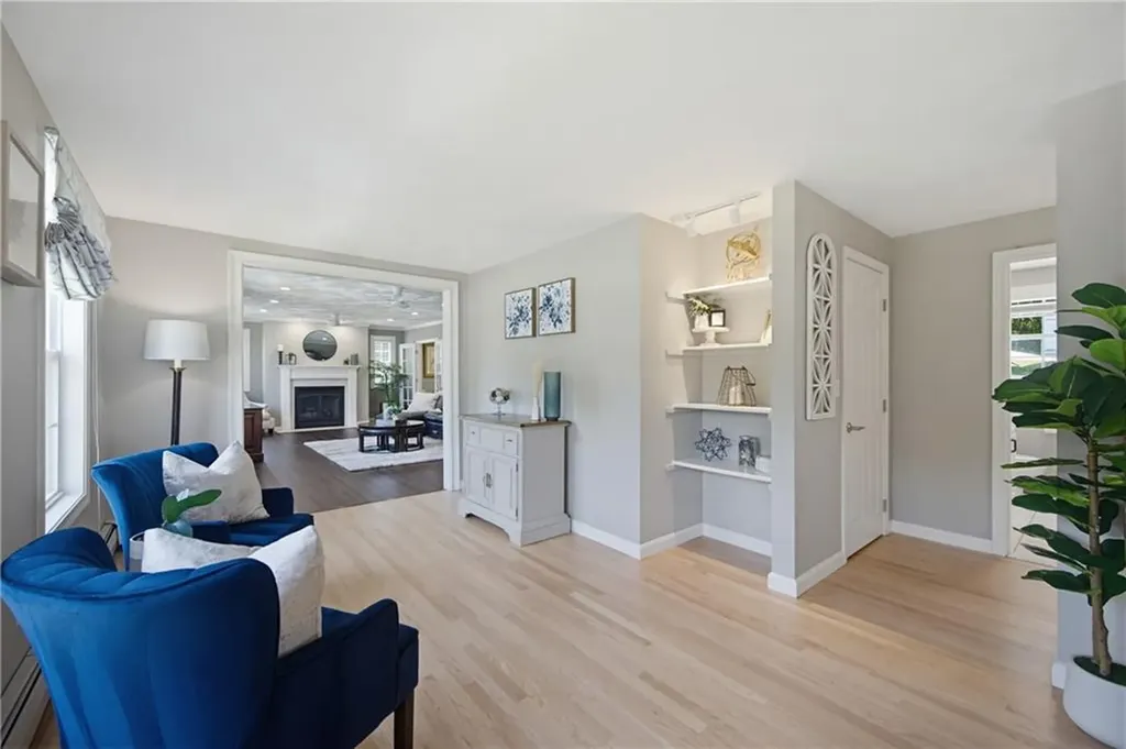 19 Oak Hill Drive Johnston RI 02919