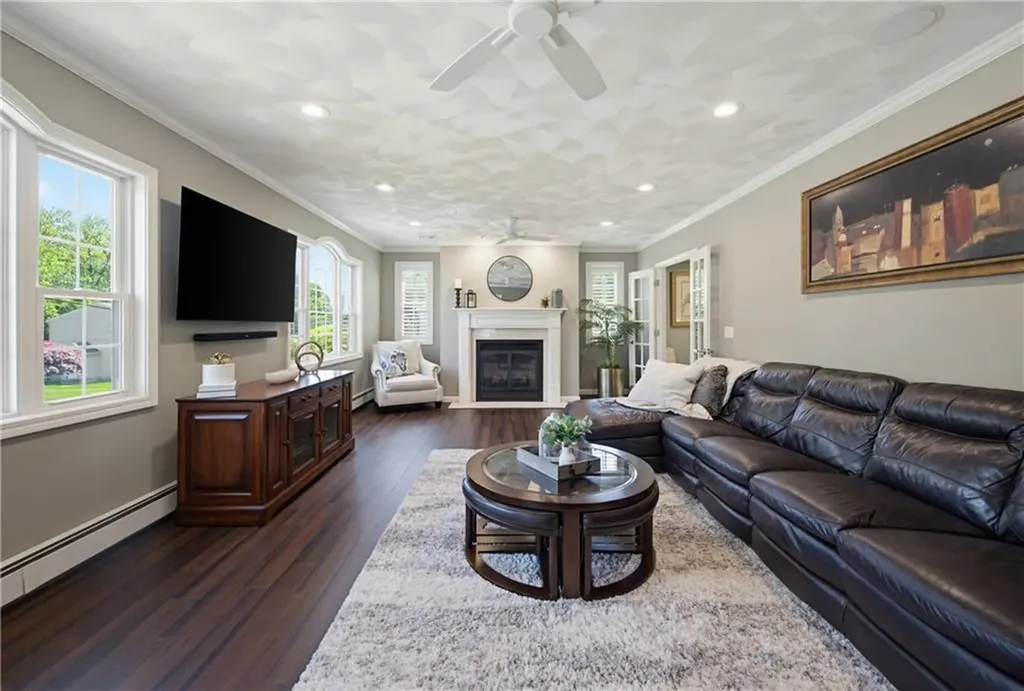 19 Oak Hill Drive Johnston RI 02919