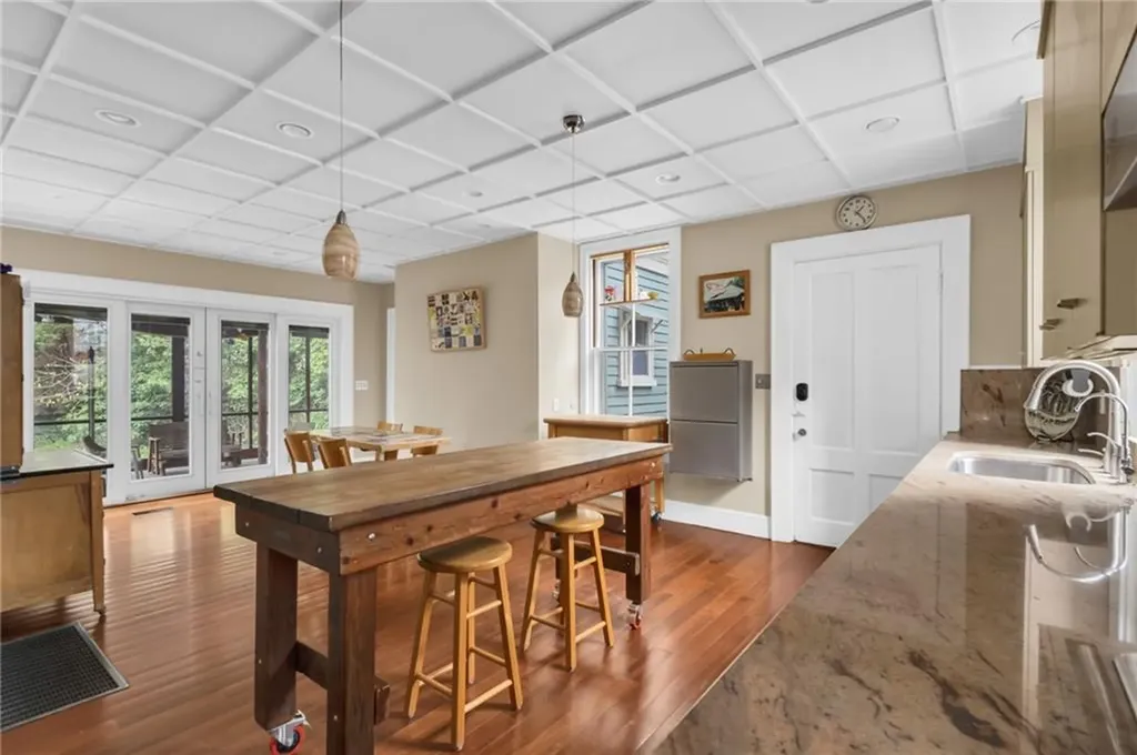 168 Bowen Street Providence RI 02906