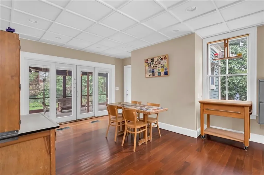 168 Bowen Street Providence RI 02906