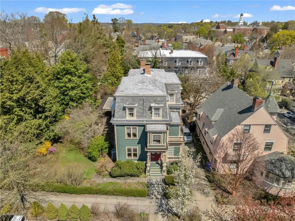 168 Bowen Street Providence RI 02906