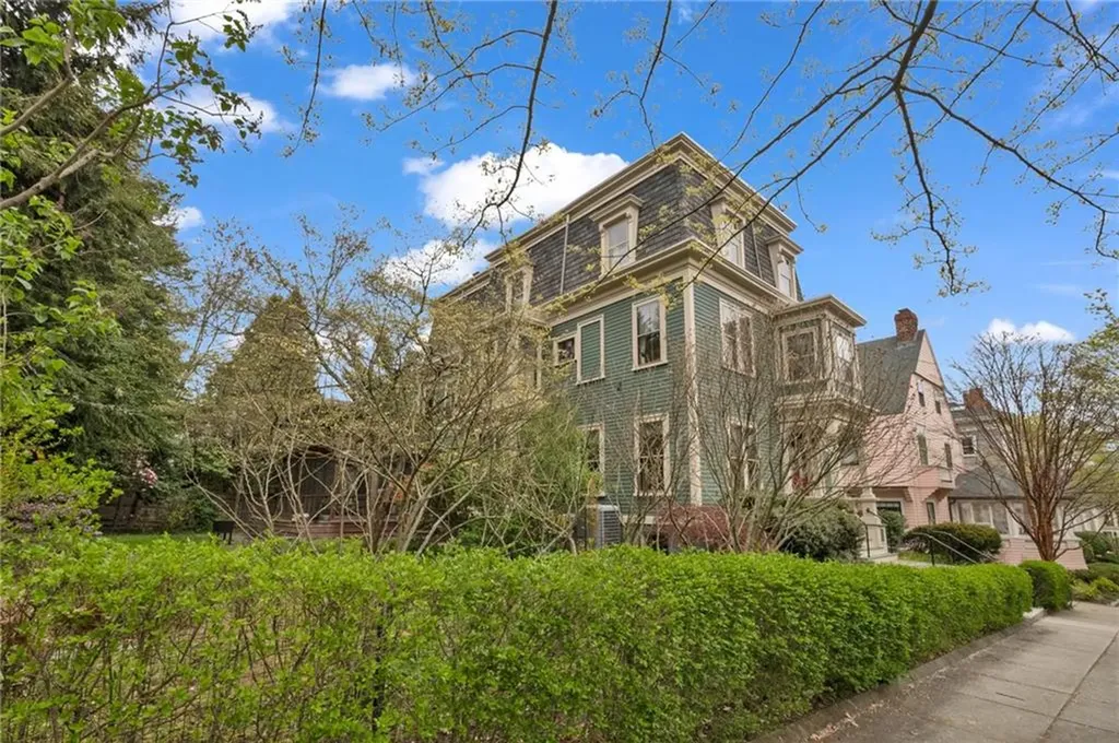 168 Bowen Street Providence RI 02906