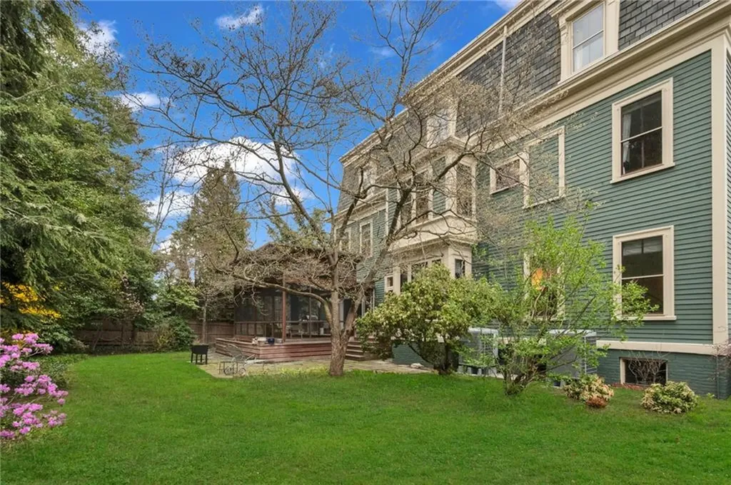 168 Bowen Street Providence RI 02906