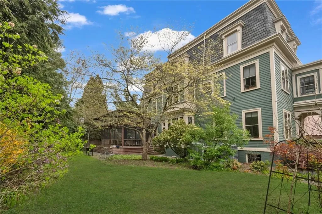 168 Bowen Street Providence RI 02906