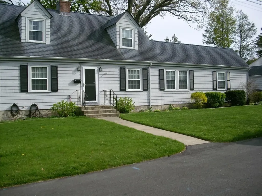 20 Bassett Avenue Warwick RI 02889