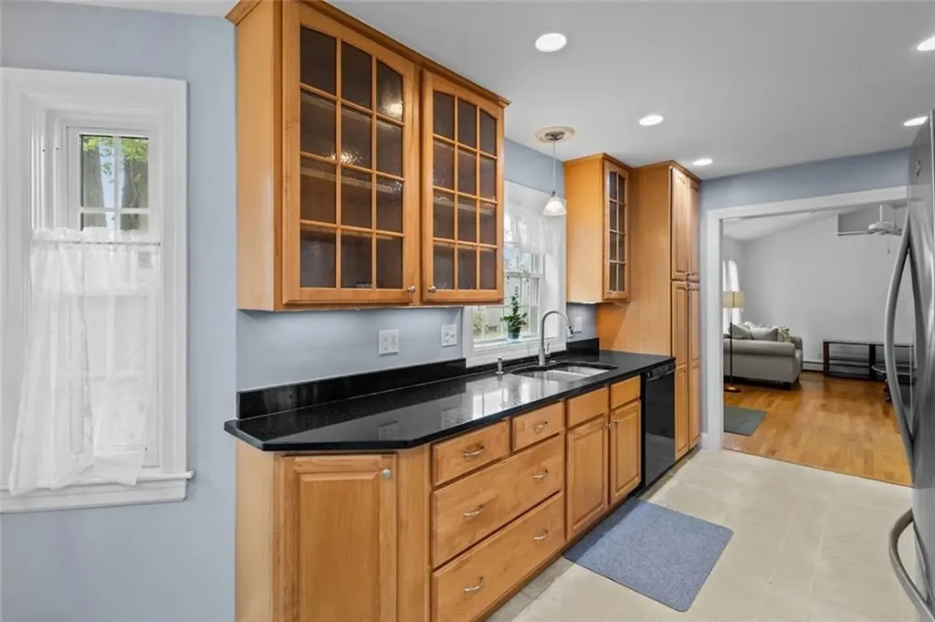 20 Bassett Avenue Warwick RI 02889